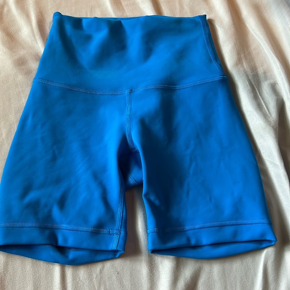 Lululemon wonder train high rise shorts